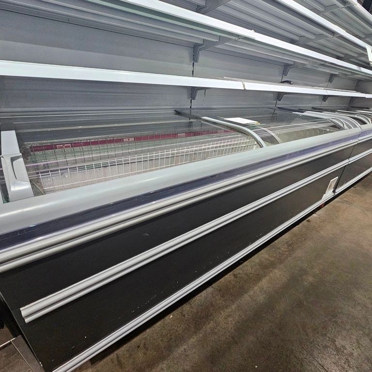 LOT 127 -  CHEST FREEZER