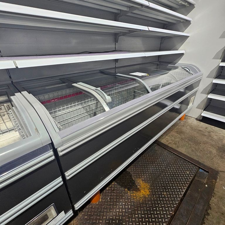 LOT 131 -  CHEST FREEZER