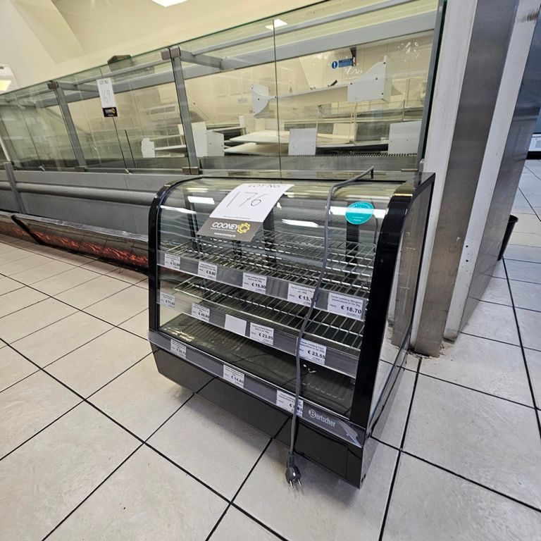 LOT 176 -  SHOP CLONDALKIN