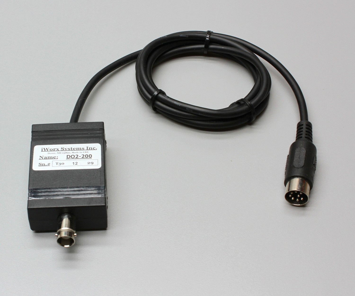 Current-to-voltage adapter for use with Clark Style 02 Probes