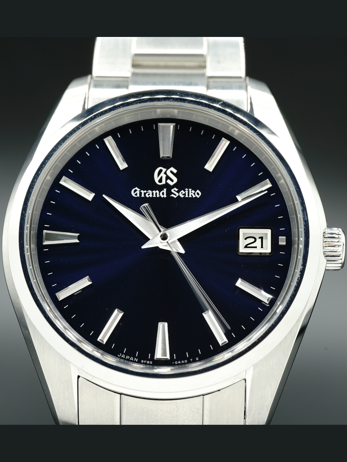 Grand Seiko SBGP013 - Exquisite Timepieces