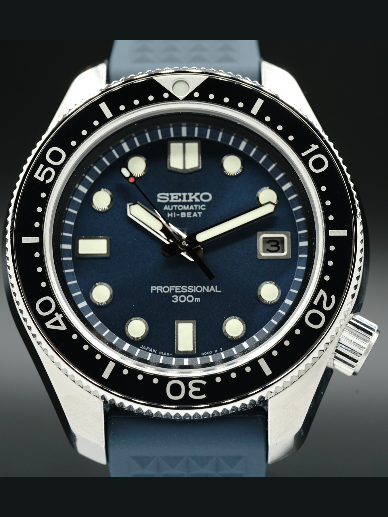 Seiko Prospex SLA039 The 1968 Professional Diver's 300m Re-creation -  Exquisite Timepieces