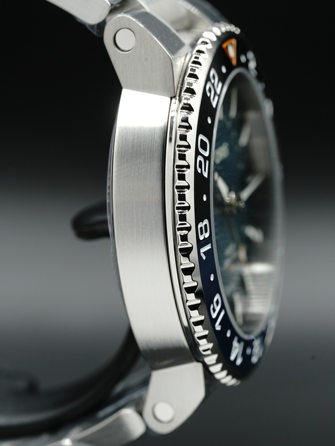 Oris Whale Shark Limited Edition - Exquisite Timepieces