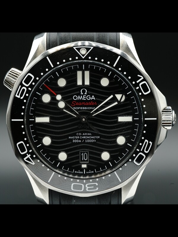 Omega Seamaster Diver 300M Co-Axial Master Chronometer Black Dial on Rubber Strap 210.32.42.20.01.001