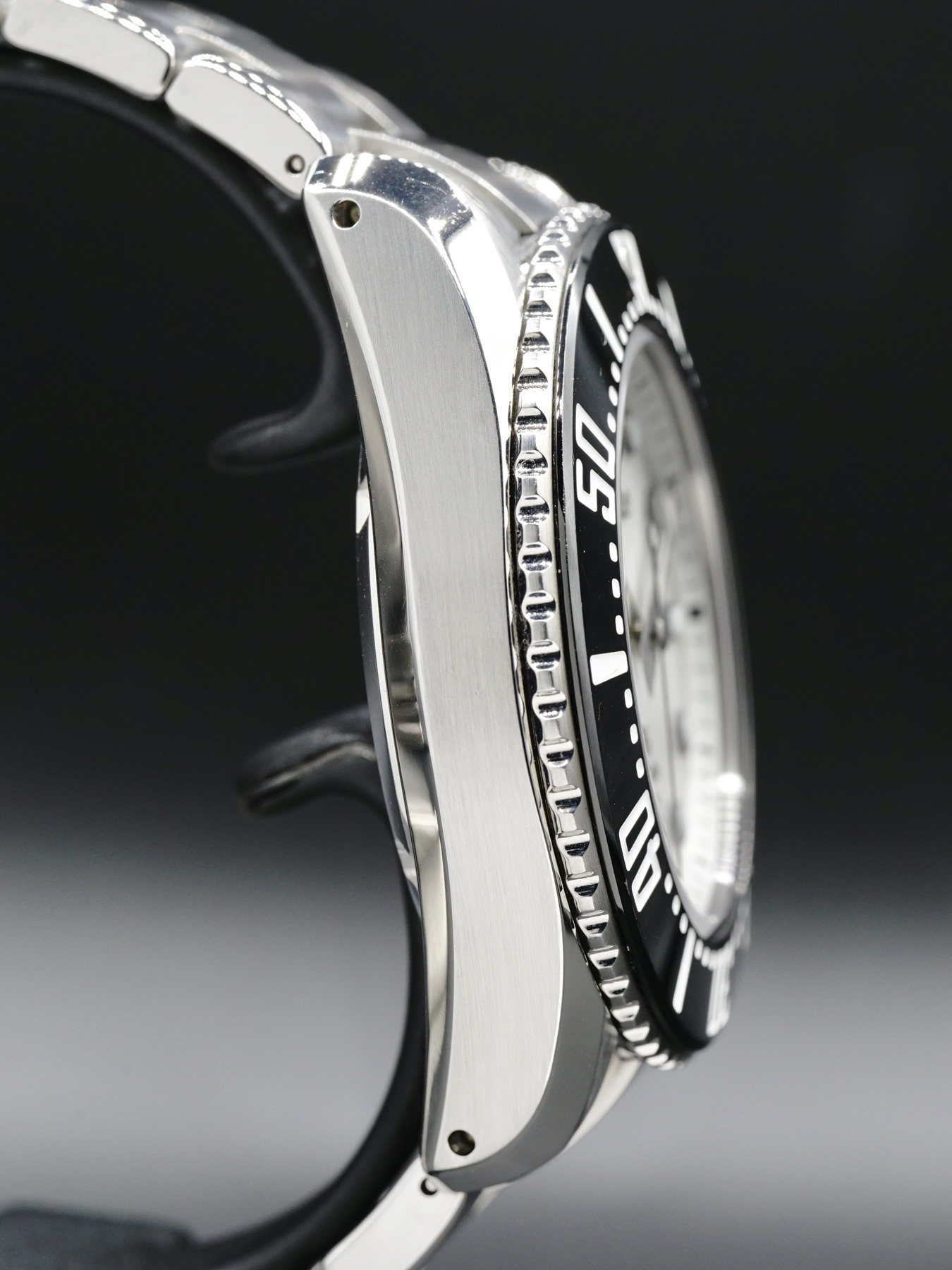 Grand Seiko SBGX115 Quartz Diver SBGX115 Exquisite Timepieces