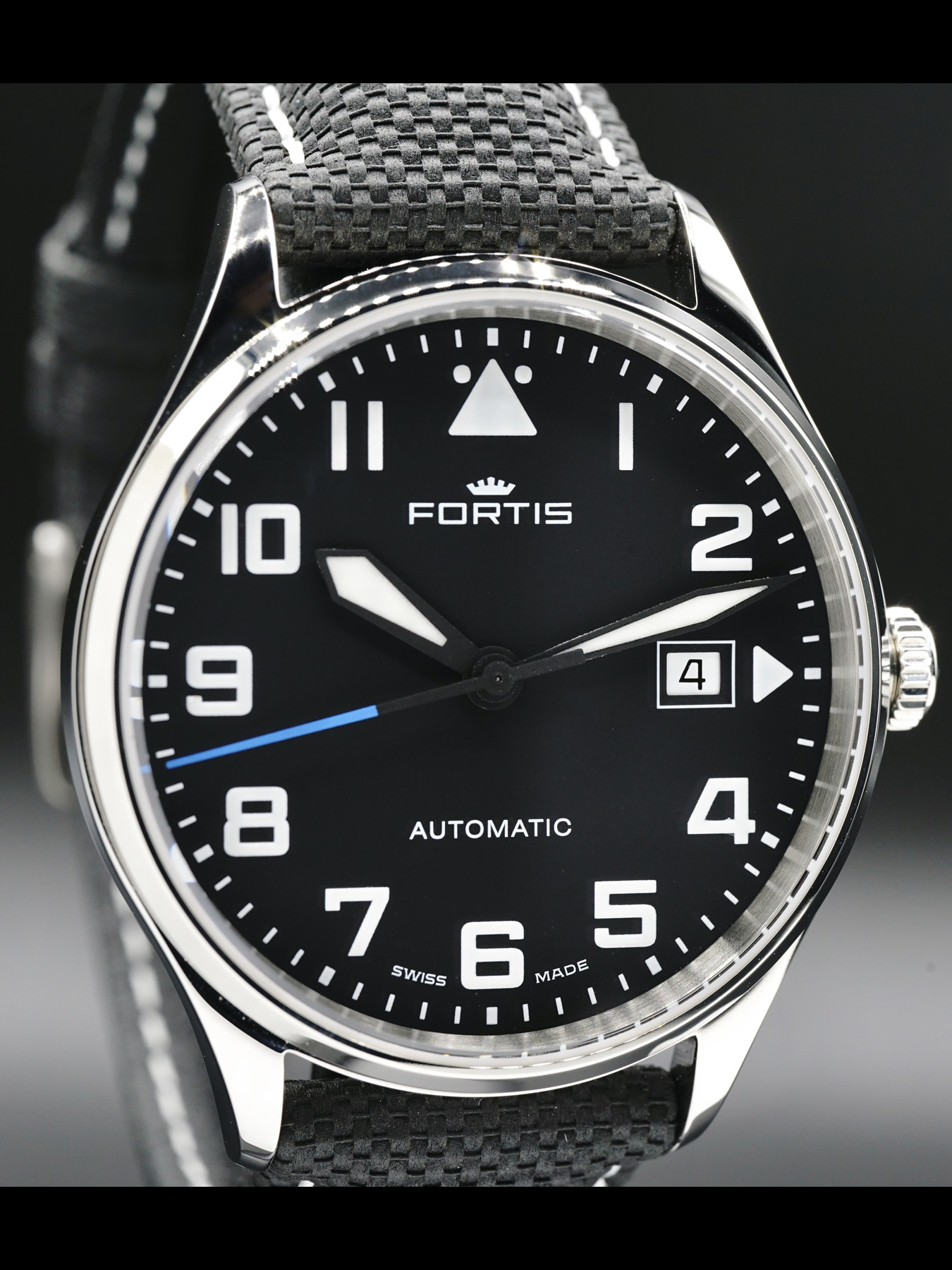 Fortis Pilot Classic Automatic Black Dial Date 902.20.150 Exquisite Timepieces