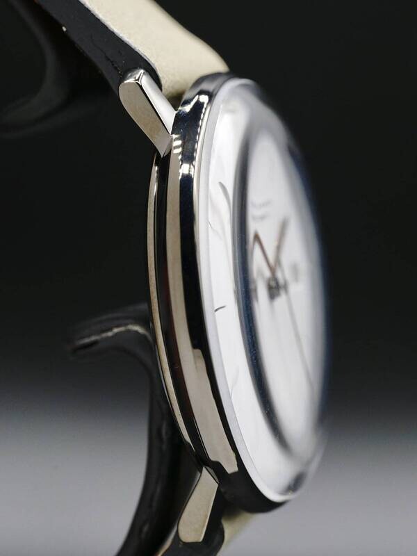 Junghans Max Bill Edition 60 058/4100.02 - Exquisite Timepieces