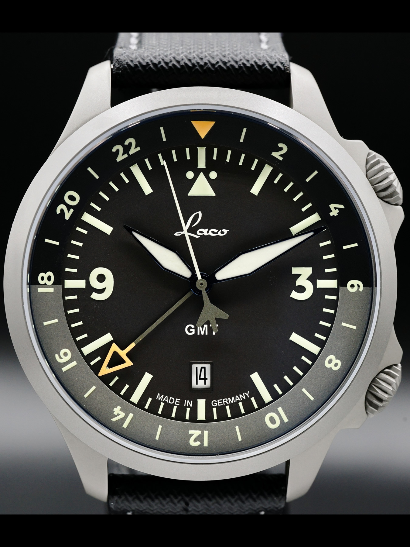 Laco Pilot Frankfurt GMT Schwarz 862120 - Exquisite Timepieces