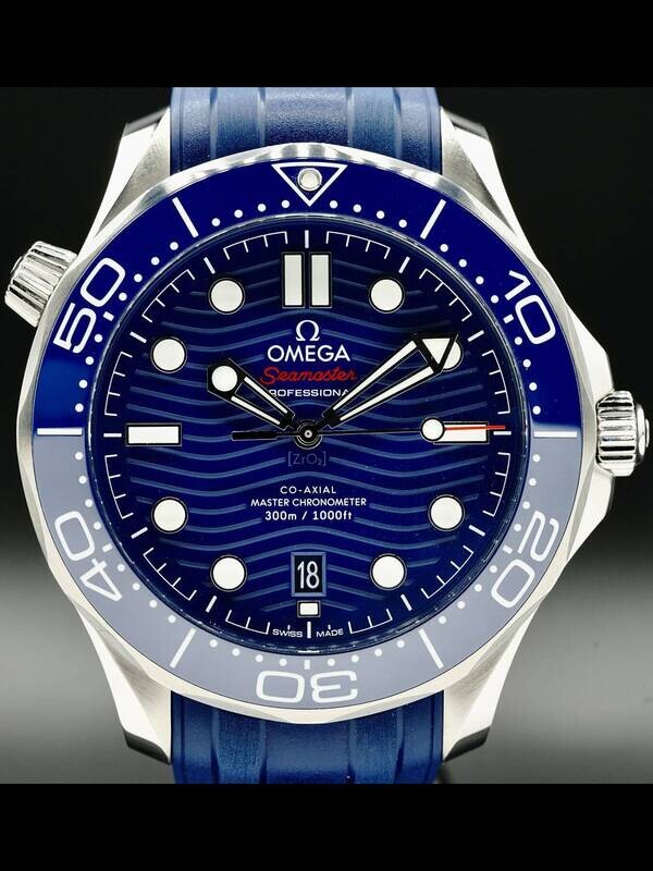 Omega Seamaster Diver 300M Co-Axial Master Chronometer on Rubber Strap 210.32.42.20.03.001