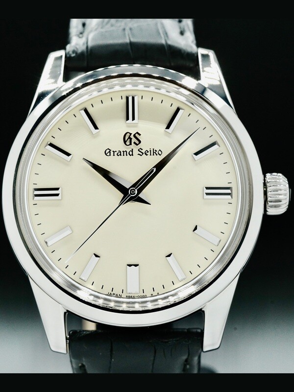 Grand Seiko SBGW231 - Exquisite Timepieces
