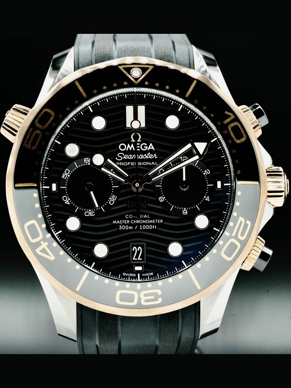Omega 210.22.44.51.01.001 Seamaster Diver 300m Master Chronometer Chronometer Steel and Gold