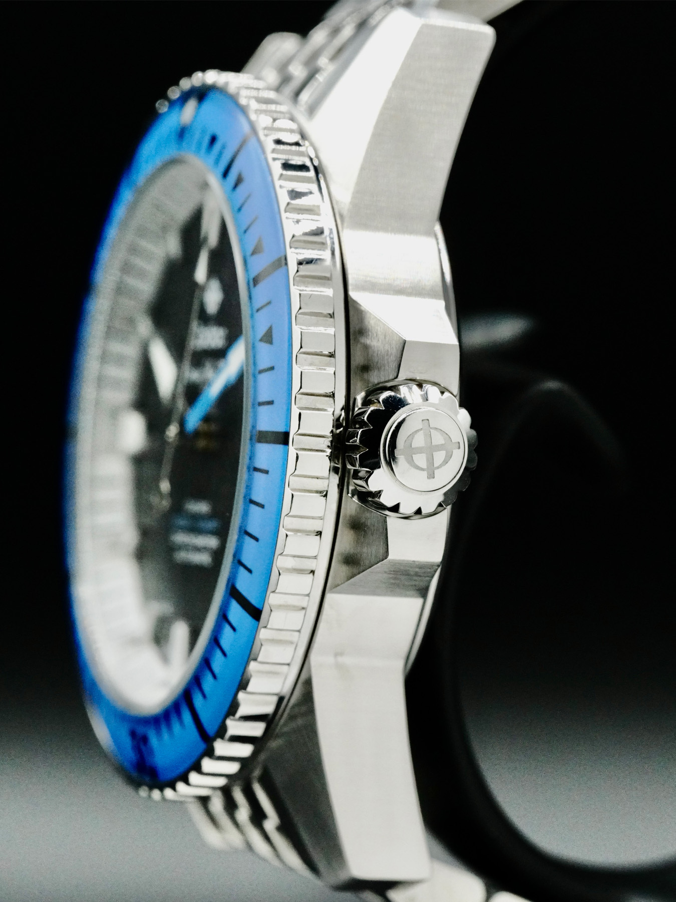 Zodiac Super Sea Wolf Pro-Diver ZO3554- Exquisite Timepieces