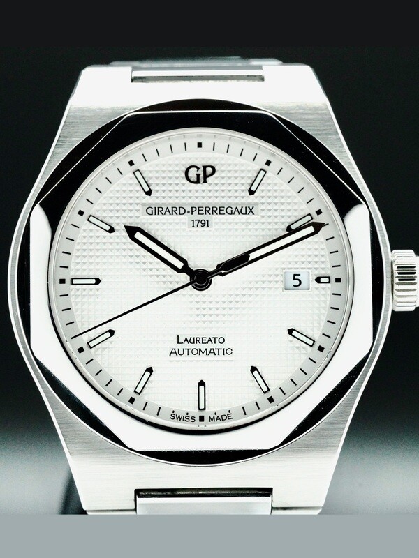 Girard Perregaux 81000-11-131-11A Laureato Limited Edition