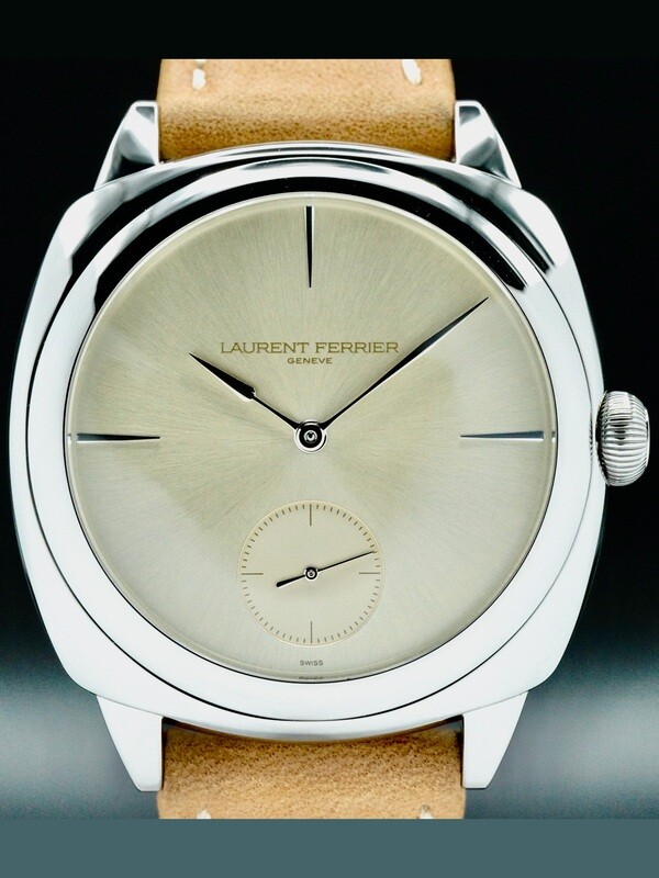 Laurent Ferrier LCF013.AC.JG1 Square Micro-Rotor Gold Toned