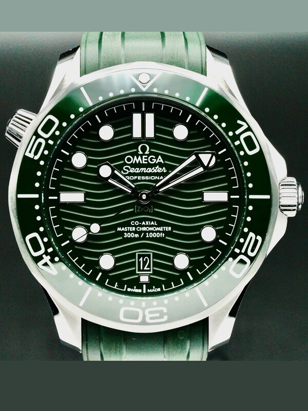 Omega 210.32.42.20.10.001 Seamaster Diver 300M Green Dial on Strap