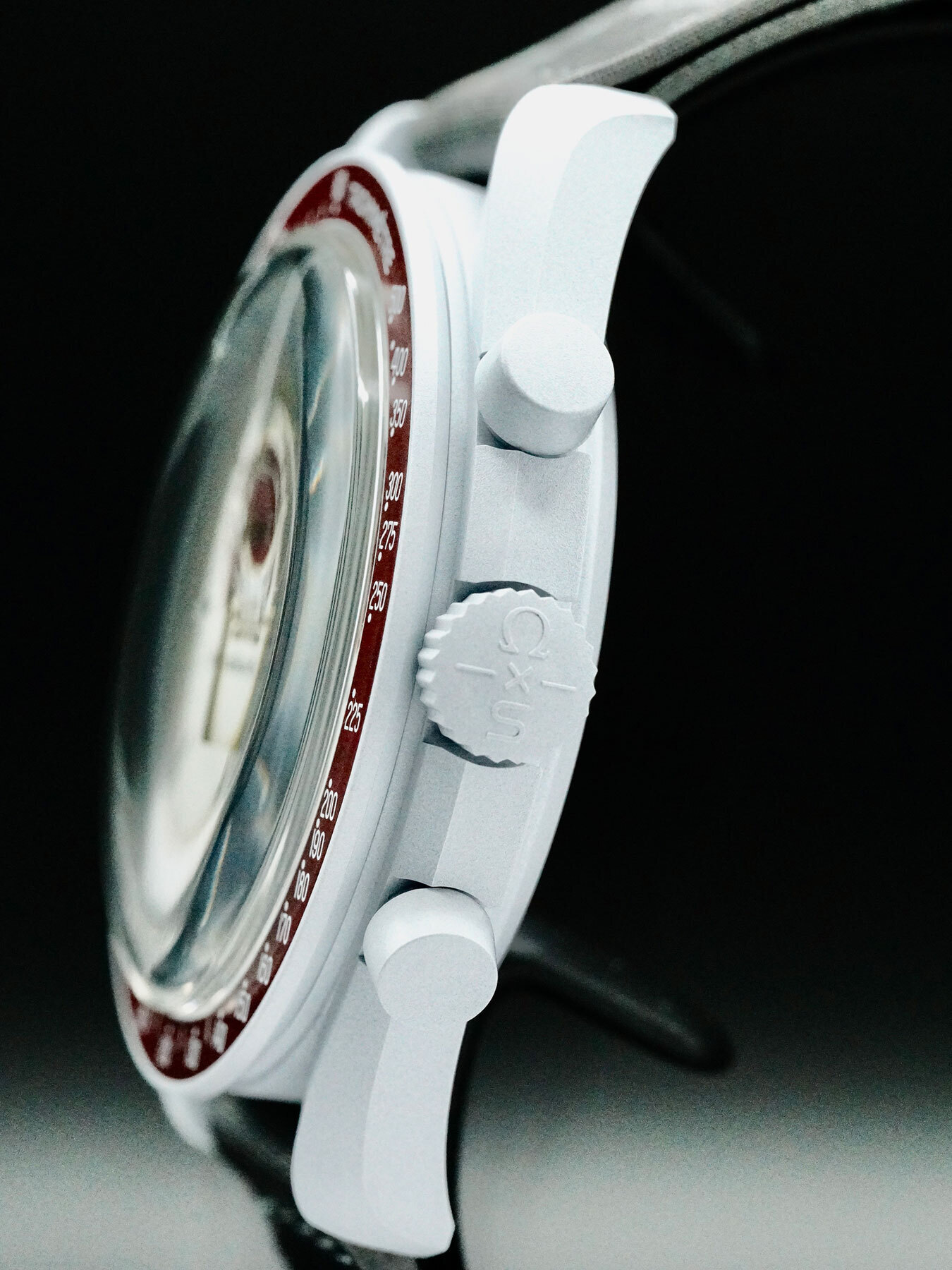 Swatch X Omega Speedmaster Mission to Pluto - Exquisite Swatch X Omega Speedmaster Mission to Pluto - Exquisite