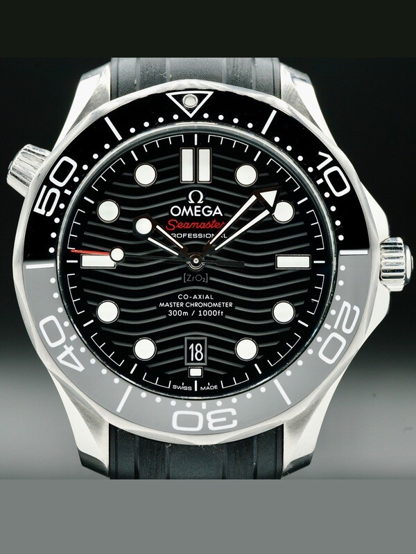 Omega 210.32.42.20.01.001 Seamaster Diver 300M Co-Axial Master Chronometer Black Dial on Rubber Strap