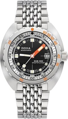 DOXA Sub 300 Sharkhunter 821.10.101.10 on Bracelet