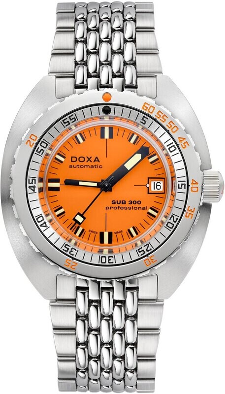 DOXA Sub 300 Professional 821.10.351.10 on Bracelet