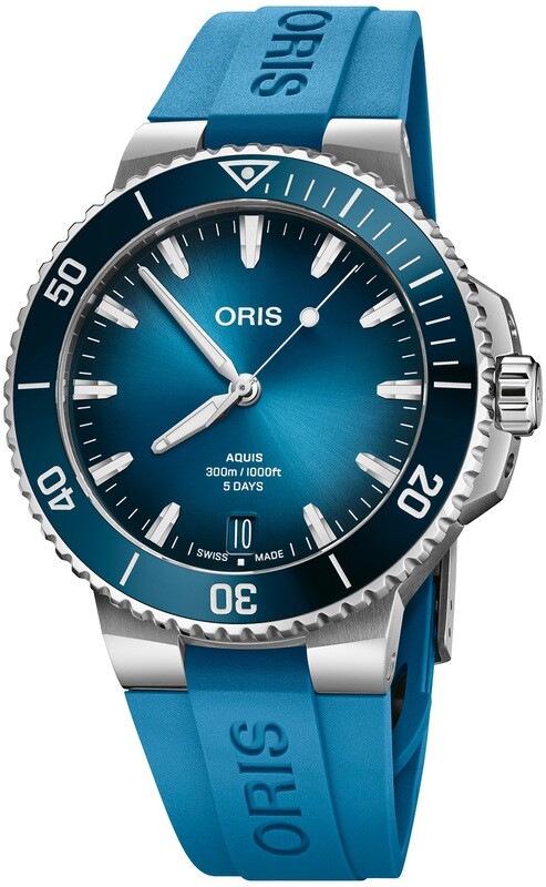 Oris Aquis Date Calibre 400 Bi-Color Blue Dial on Strap