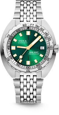 DOXA Sub 300T Sea Emerald 840.10.131.10 on Bracelet