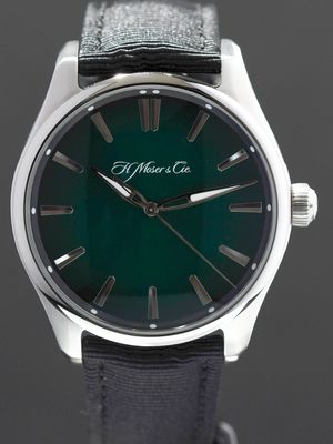 H. Moser & Cie. Pioneer Center Seconds 3200-1202