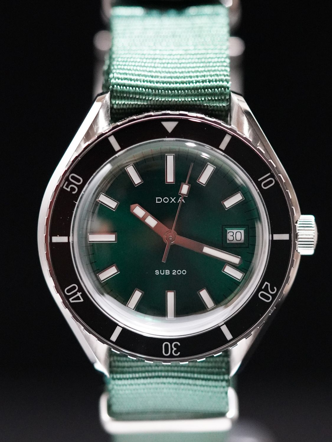 DOXA Sub 200 Sea Emerald 799.10.131.26-N On Nato Strap - Exquisite