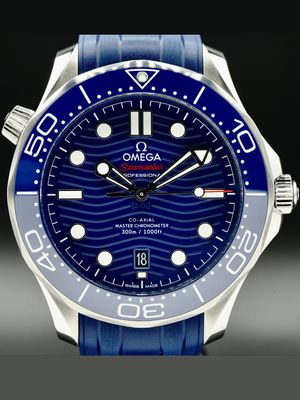 Omega 210.32.42.20.03.001 Seamaster Diver 300M Co-Axial Master Chronometer on Rubber Strap