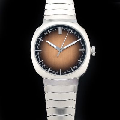 H. Moser & Cie. 6200-1207 Streamliner Centre Seconds Salmon Dial