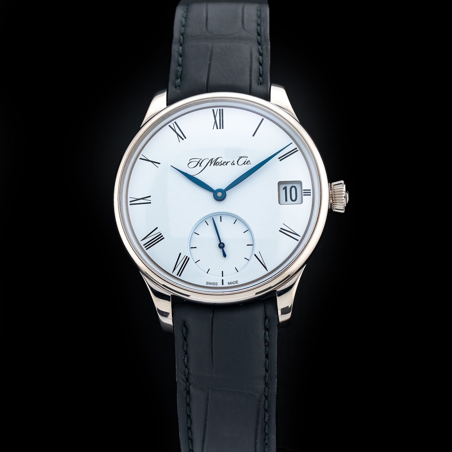 H Moser Cie 2100 0200 Venturer Big Date White Gold White Dial h-moser-cie-2100-0200-venturer-big-date-white-gold-white-dial