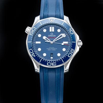 Omega 210.32.42.20.03.001 Seamaster Diver 300M Co-Axial Master Chronometer on Rubber Strap