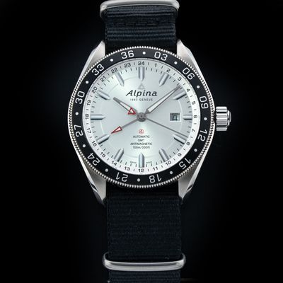 Alpina AL-550X5AQ6 Alpiner 4 GMT