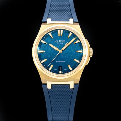 Czapek Antarctique Mount Erebus Deep Blue Yellow Gold on Rubber Strap