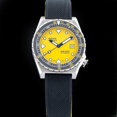 Doxa Sub 600T Divingstar 861.10.361.31 On Strap