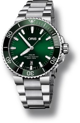Oris Aquis Date Green Dial on Bracelet
