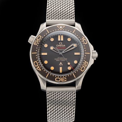Omega Seamaster Diver 300 007 James Bond Edition on Bracelet 210.90.42.20.01.001