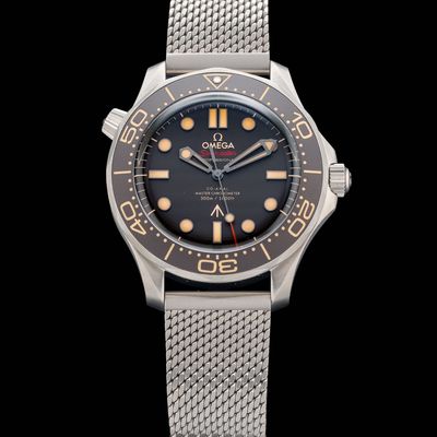 Omega Seamaster Diver 300 007 James Bond Edition on Bracelet 210.90.42.20.01.001