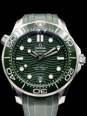 Omega 210.32.42.20.10.001 Seamaster Diver 300M Green Dial on Strap