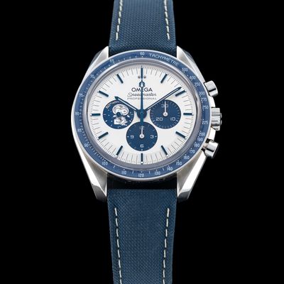 Omega Speedmaster Silver Snoopy Award 310.32.42.50.02.001
