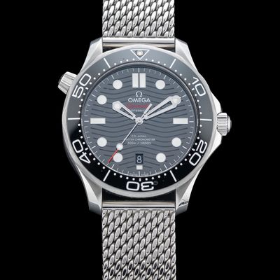 Omega 210.32.42.20.01.001 Seamaster Diver 300M Co-Axial Master Chronometer Black Dial On Rubber Strap