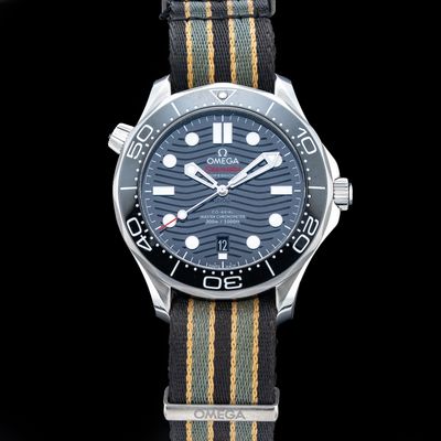 Omega 210.30.42.20.01.001 Seamaster Diver 300M Co-Axial Master Chronometer Black Dial on Bracelet