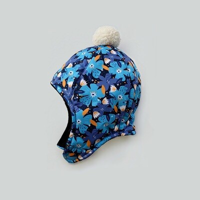 Зимняя шапка (голубые цветы)