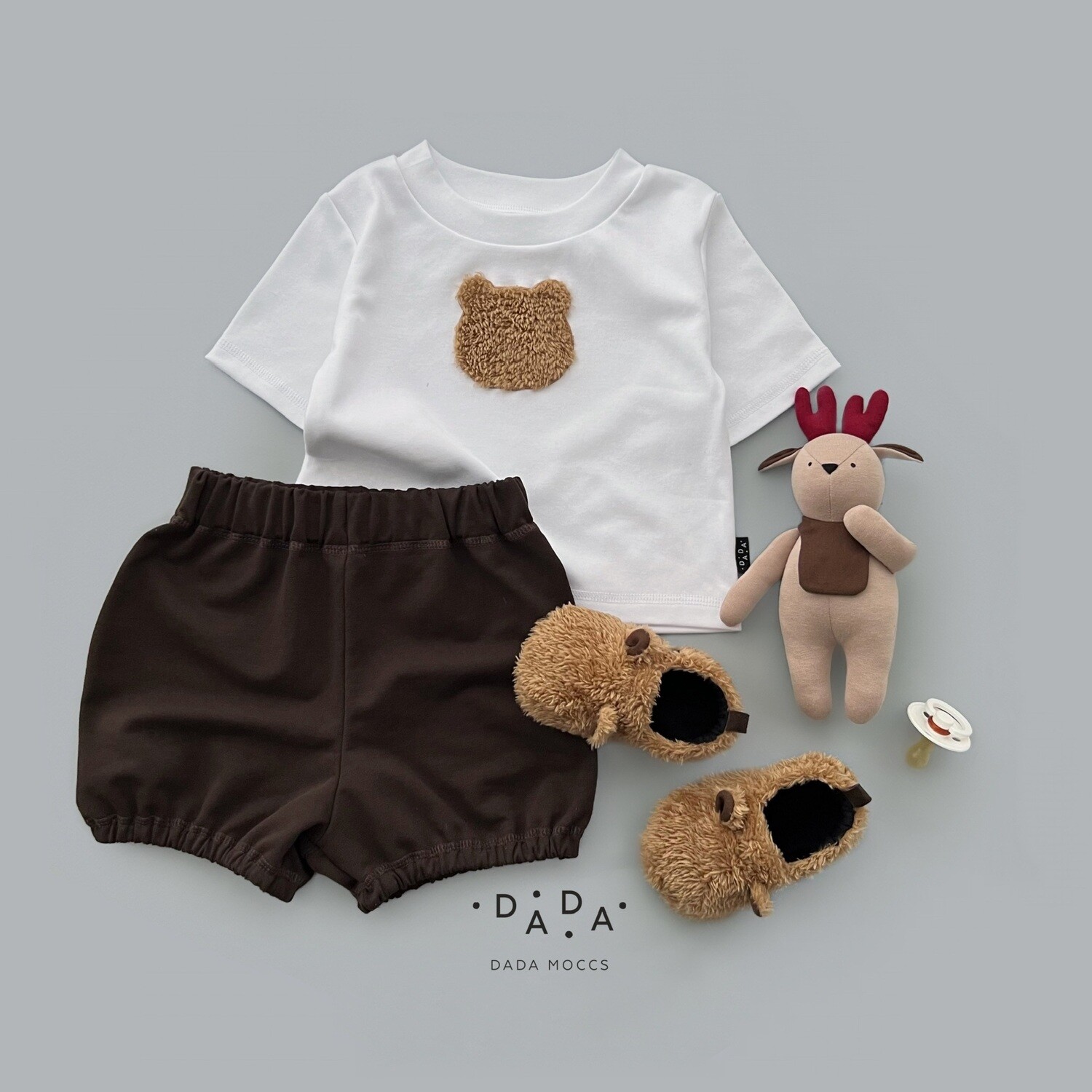 Комплект – футболка прямого кроя, блумеры, моксы Bear и игрушка