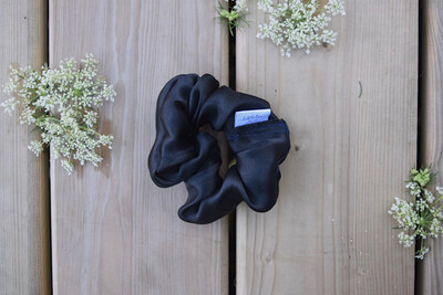 MACKENZIE CLASSIC SCRUNCHIE