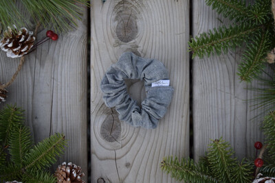 AVERY CLASSIC SCRUNCHIE