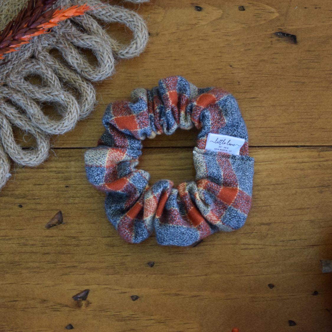 AMBER CLASSIC SCRUNCHIE