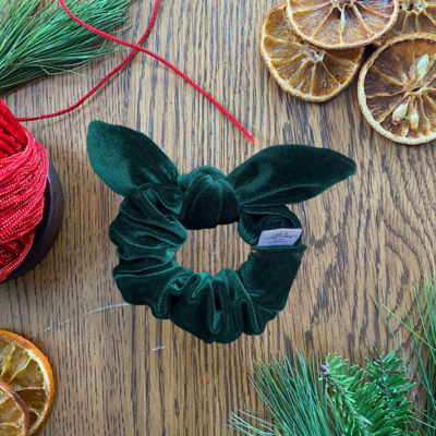HOLLY KNOTTED SCRUNCHIE