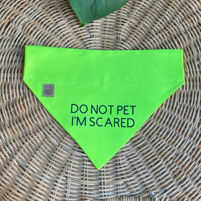 DO NOT PET