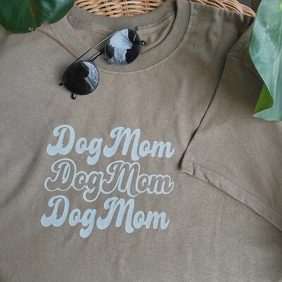 BROWN DOG MOM TEE
