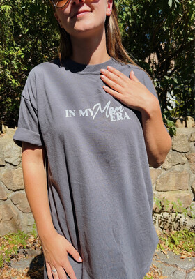 MOM ERA TEE